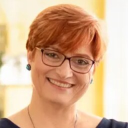 Cinthia Macedo Specian