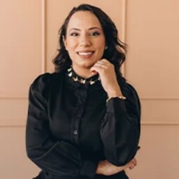 Júlia Vitória Garcia Castro