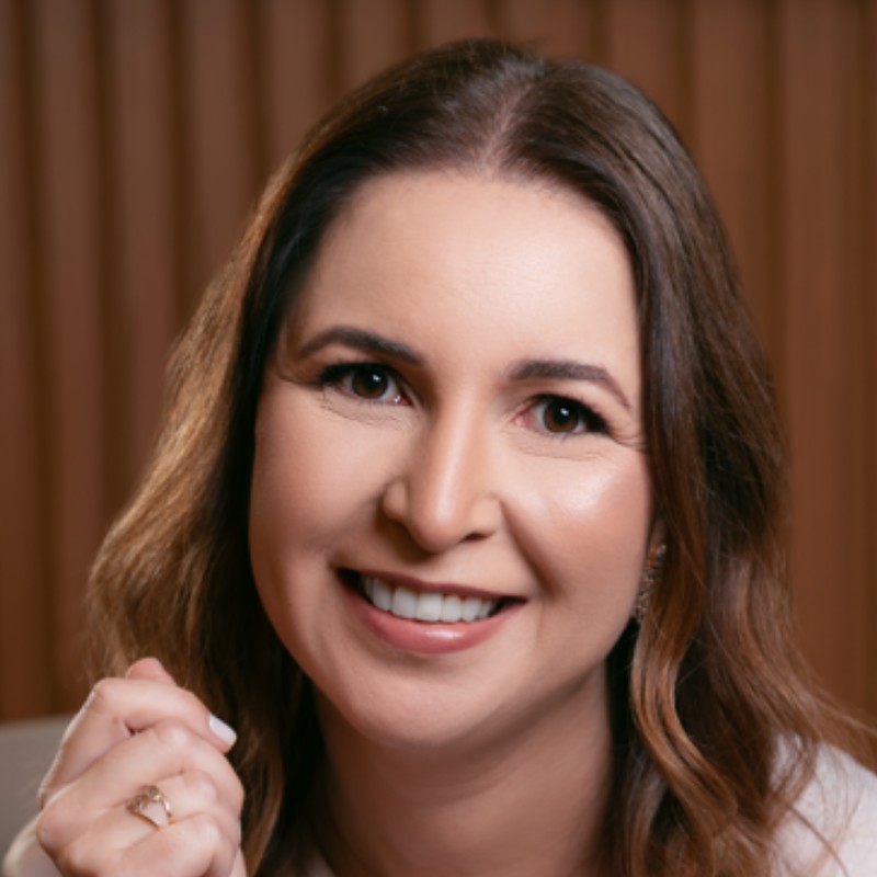 Luciana Lassarote Bressani